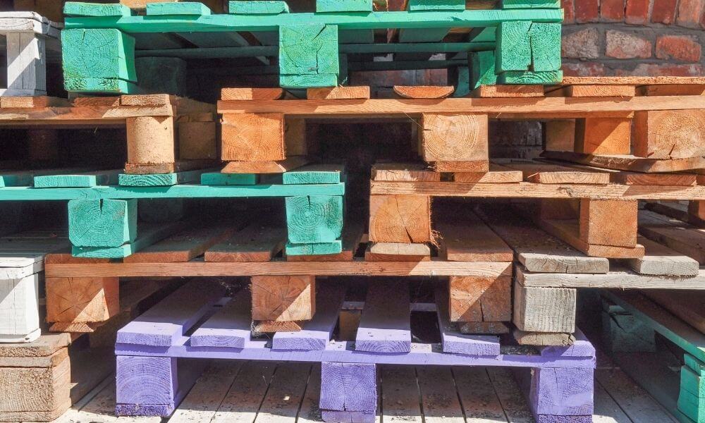 Colored pallets
