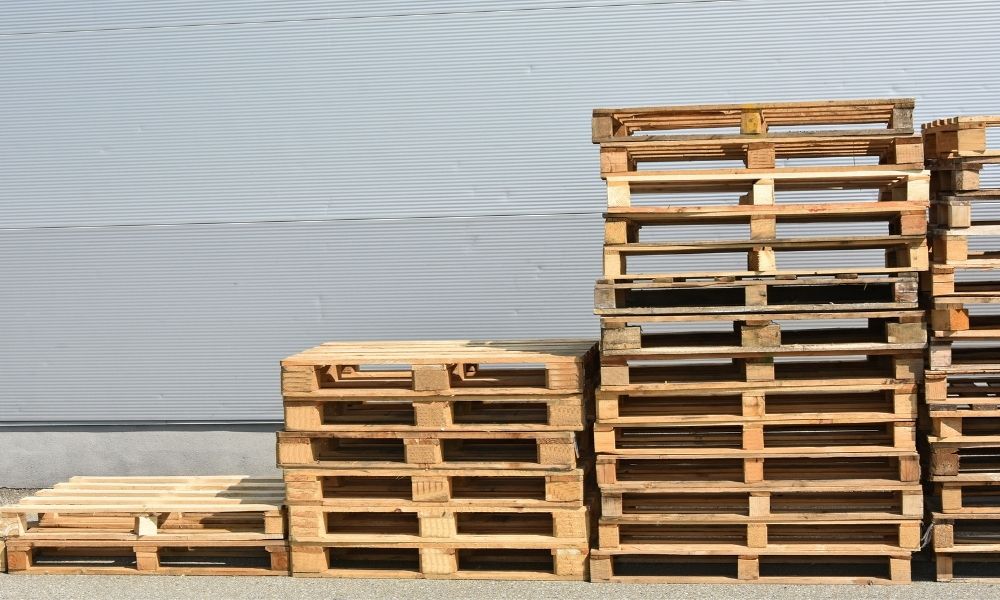 Used vs. New Pallets: The Pros and Cons of Each