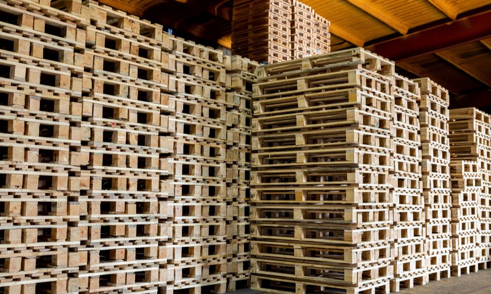 Why a Pallet Recycling Service Can Benefit Your Business