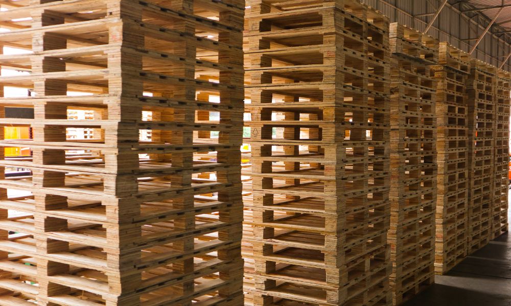 How Pallets Keep the Supply Chain Moving