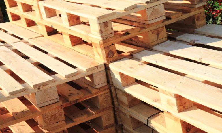 What Exactly Is an Engineered Molded Wood Pallet?