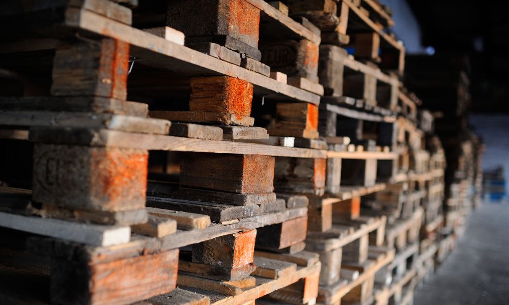 Pallets vs. Skids: What's the Difference?
