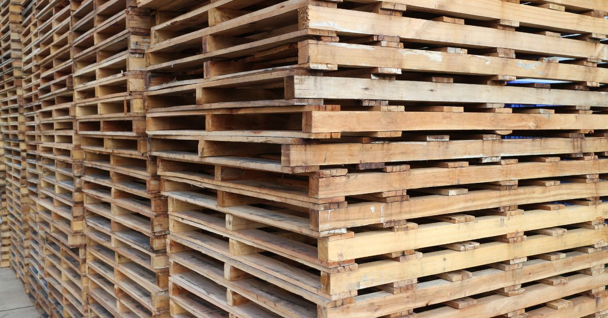 How To Inspect Wooden Pallets for Safety Before Use