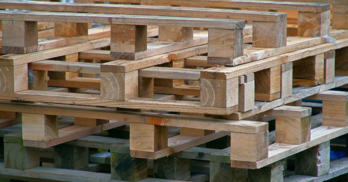 How To Align Pallet Specs With Carrier Requirements